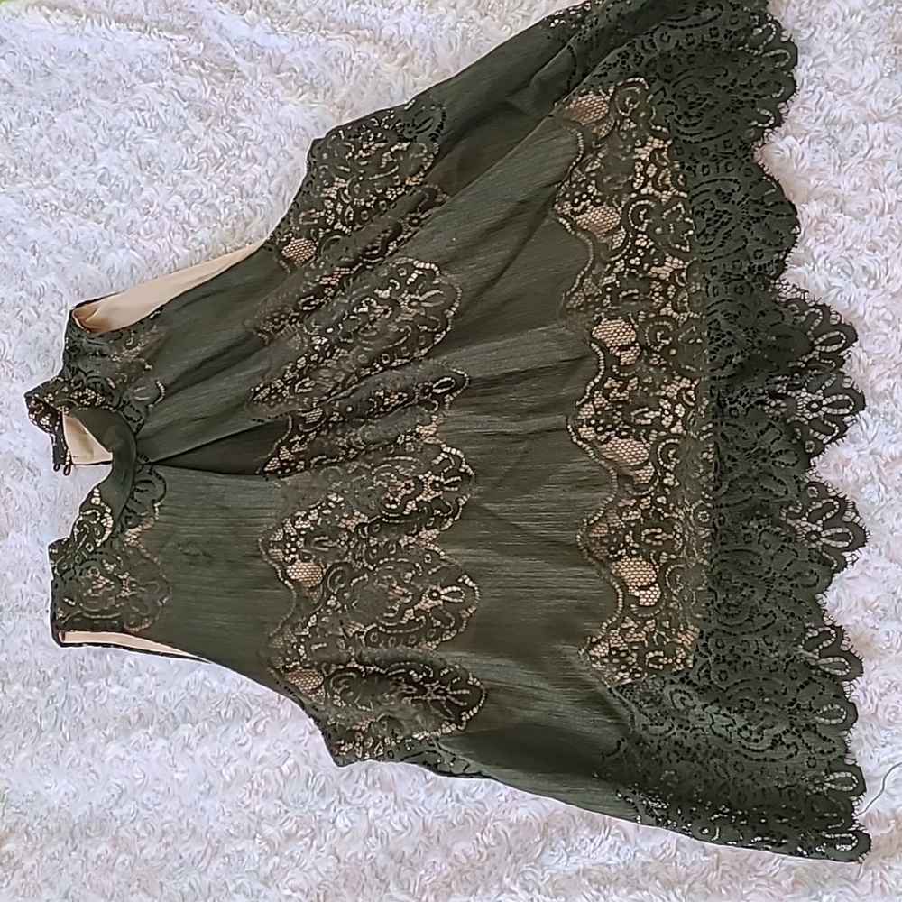 Lace Turtle Neck Tank